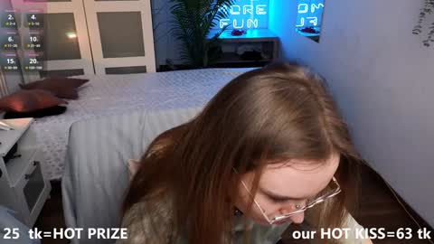 Snapshot of velvetvalkyries chatting on 12/14/24, 04:31 CLEOshort hair TIna long hair online show from 12/14/24, 04:31