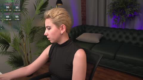 Snapshot of velvetvalkyries chatting on 01/14/25, 05:56 CLEOshort hair TIna long hair online show from 01/14/25, 05:56