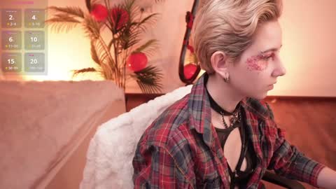 Snapshot of velvetvalkyries chatting on 02/08/25, 03:00 CLEOshort hair TIna long hair online show from 02/08/25, 03:00