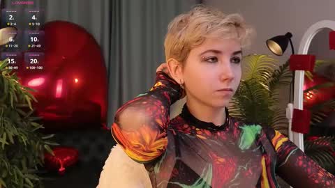 Snapshot of velvetvalkyries chatting on 02/15/25, 03:06 CLEOshort hair TIna long hair online show from 02/15/25, 03:06