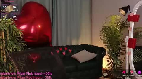 Snapshot of velvetvalkyries chatting on 02/15/25, 06:12 CLEOshort hair TIna long hair online show from 02/15/25, 06:12