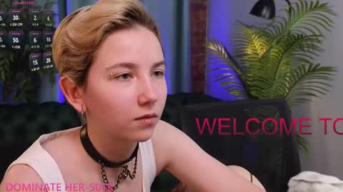 Snapshot of velvetvalkyries chatting on 03/02/25, 06:30 CLEOshort hair TIna long hair online show from 03/02/25, 06:30