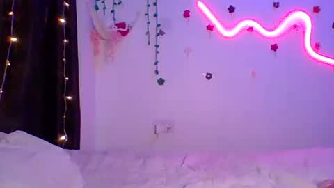 Snapshot of velvetyvixen chatting on 09/30/25, 03:33 COCO XOXO online show from 09/30/25, 03:33