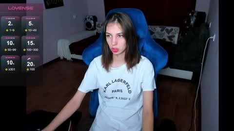 veneradi615 online show from 12/11/24, 01:28