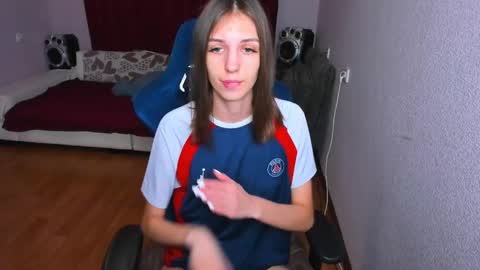 veneradi615 online show from 03/05/25, 05:39