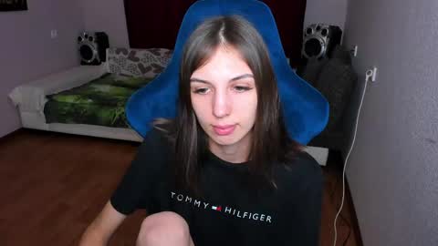 veneradi615 online show from 03/12/25, 04:35