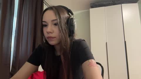 Milla online show from 06/19/26, 06:45
