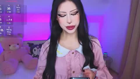 Snapshot of venomeowww_ chatting on 11/28/25, 03:42 Vivian online show from 11/28/25, 03:42