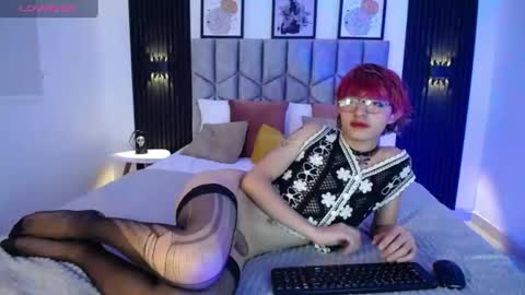 venus_999_ online show from 06/12/26, 10:08