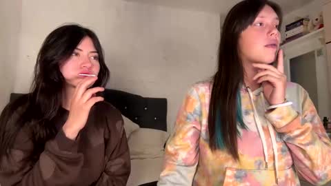 Snapshot of venus_art11 chatting on 12/16/24, 06:21 venus_art11 online show from 12/16/24, 06:21