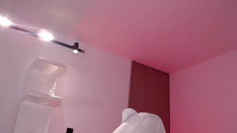 Snapshot of venus_art11 chatting on 02/15/25, 08:44 venus_art11 online show from 02/15/25, 08:44