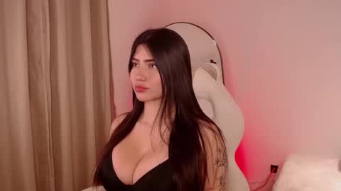 Snapshot of venus_art11 chatting on 09/18/25, 03:30 venus_art11 online show from 09/18/25, 03:30