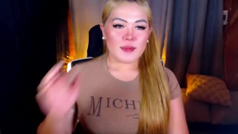 Snapshot of venus_colly chatting on 07/11/26, 03:09 I am Colly Your mystery girl online show from 07/11/26, 03:09