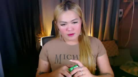 Snapshot of venus_colly chatting on 07/14/26, 03:18 I am Colly Your mystery girl online show from 07/14/26, 03:18