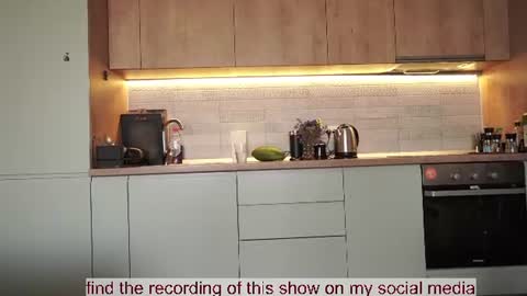 Snapshot of venus_in_jeans chatting on 07/19/26, 07:45 Bella online show from 07/19/26, 07:45