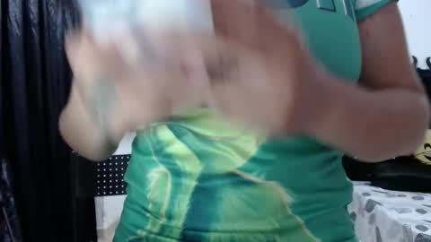 venus_menoza online show from 12/19/25, 12:23