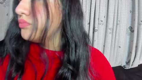 Sofi online show from 02/04/26, 01:44