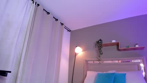 Snapshot of venus_reid chatting on 01/04/25, 08:06 venus_reid online show from 01/04/25, 08:06