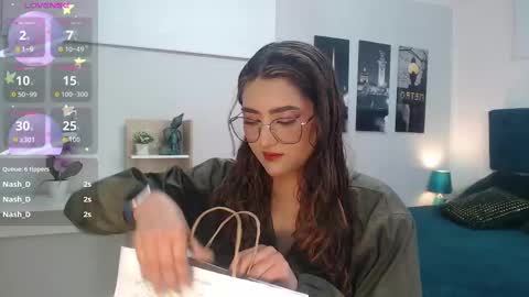 Mia online show from 09/24/25, 12:52