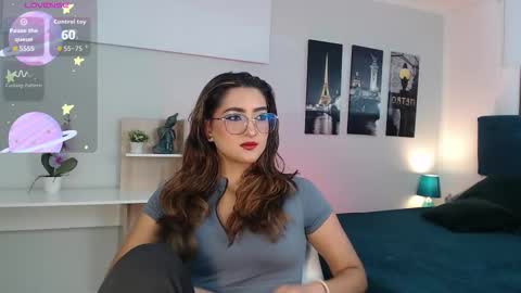 Mia online show from 09/26/25, 12:42