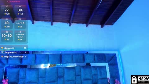 Snapshot of venus_velez chatting on 02/12/25, 05:26 Venus online show from 02/12/25, 05:26