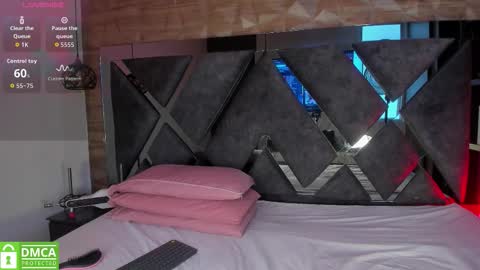 Venus online show from 03/03/26, 12:44