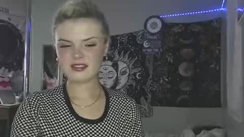 Miss Venus online show from 11/11/25, 03:01