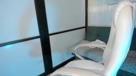 Snapshot of venuscoleman_ chatting on 02/05/26, 09:30 Venus online show from 02/05/26, 09:30