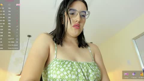 Snapshot of venusgreys1 chatting on 06/27/26, 12:10 VENUS online show from 06/27/26, 12:10