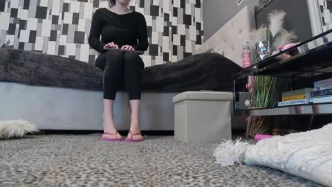 venusinylons online show from 04/10/26, 08:57