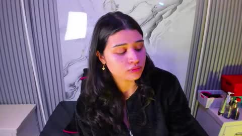 Venusowen  online show from 04/03/26, 12:25