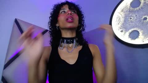 venuss_03 online show from 01/06/26, 03:21