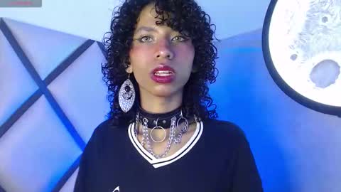 venuss_03 online show from 01/13/26, 03:23