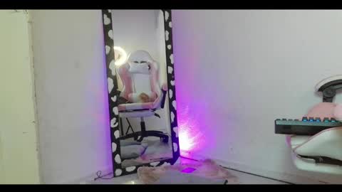 Venuss  online show from 04/16/26, 12:55