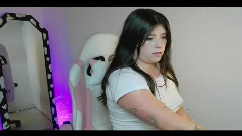 Venuss  online show from 04/17/26, 12:35