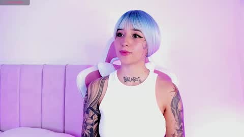 Snapshot of venusvan chatting on 09/26/25, 11:14 Shelly online show from 09/26/25, 11:14