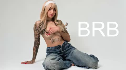 Snapshot of venusvan chatting on 11/30/25, 10:41 Shelly online show from 11/30/25, 10:41