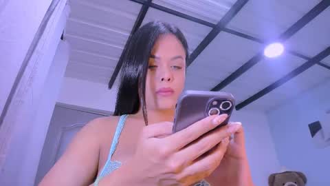 Snapshot of venuzconor chatting on 10/17/25, 06:27 ---Venuz--- online show from 10/17/25, 06:27