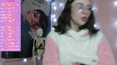  . .      online show from 03/07/25, 12:23