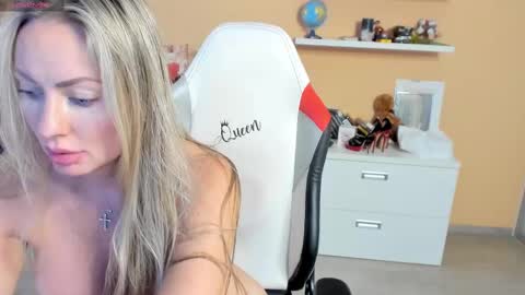 Violetta  online show from 02/17/25, 05:58