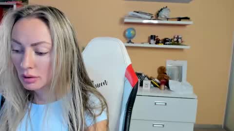 Violetta  online show from 02/23/25, 03:45