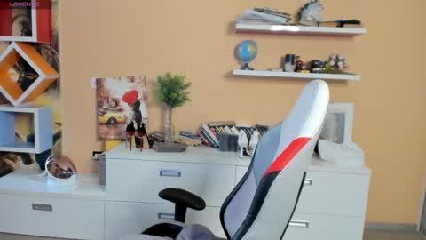 Violetta  online show from 03/02/25, 06:48