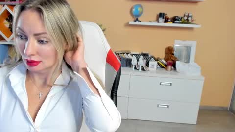 Violetta  online show from 03/03/25, 03:41