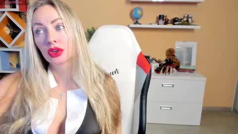 Violetta  online show from 03/07/25, 03:19