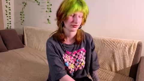 Erica online show from 09/19/25, 07:36