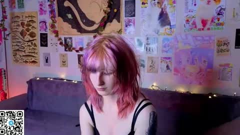 Snapshot of veolatownson chatting on 05/18/26, 08:03 Erica online show from 05/18/26, 08:03