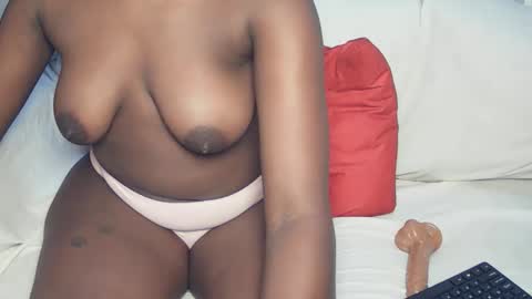 vera_bliss21 online show from 05/15/26, 10:06
