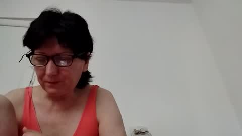 Vera online show from 05/26/26, 02:02