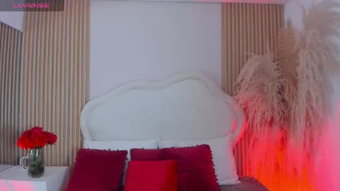 Snapshot of vera_gold_ chatting on 12/17/25, 03:12 Vera online show from 12/17/25, 03:12