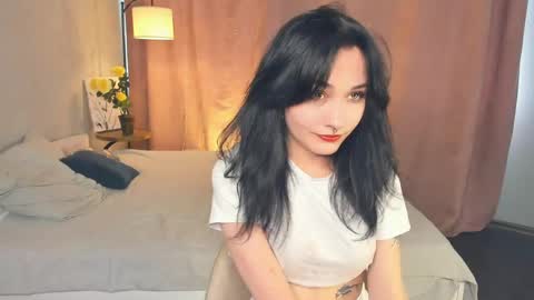 Keely online show from 06/01/26, 10:39